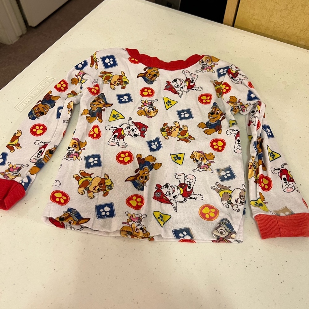 Baby clothes size 2 T